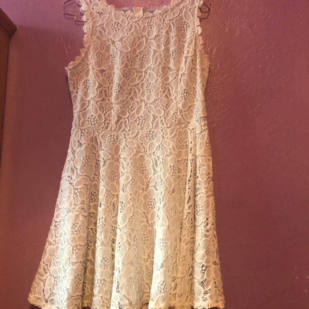 Lace dress